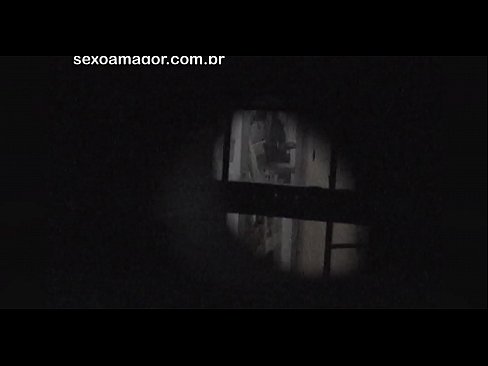 ❤️ Ndị njem agbataobi zoro n'azụ brik nwere oghere na-ese vidiyo na nzuzo na Blondie ❌  na porn% ig.8kpornvids.ru%